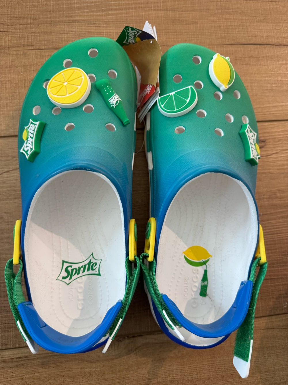 NWT Sprite Crocs M11/W13